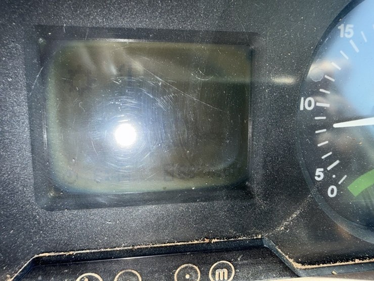 2007-john-deere-7320-image-21