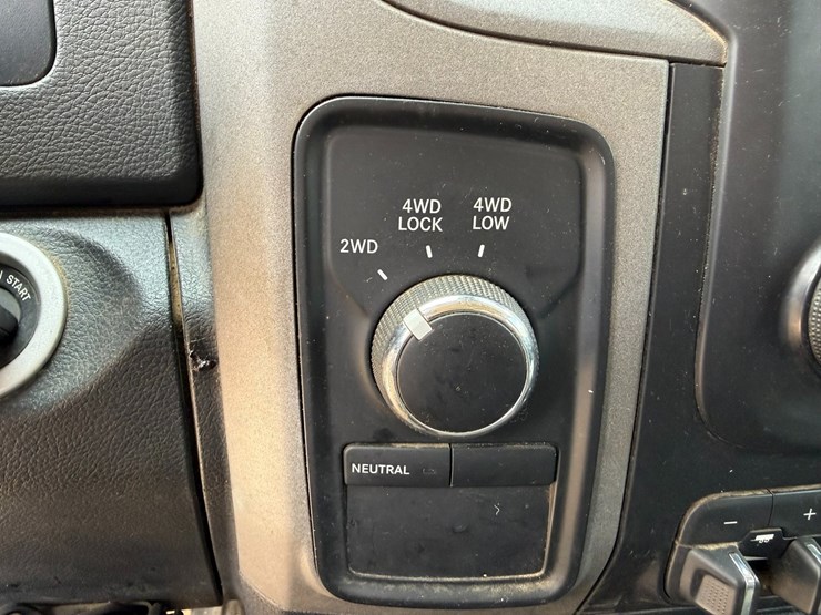 2016-dodge-2500-image-63