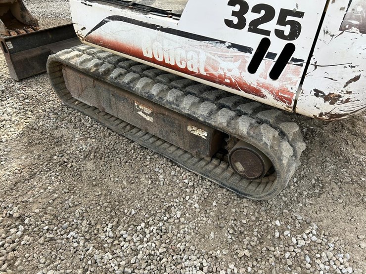 bobcat-325-image-15