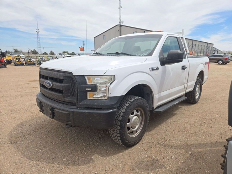 2016-ford-f150-xl-image-1