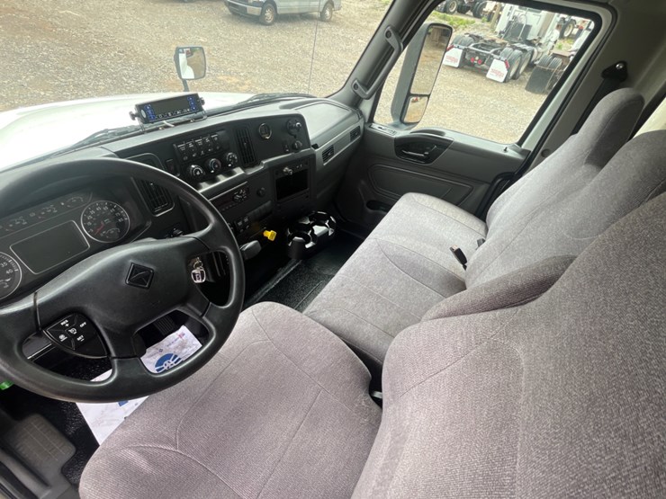 2020-international-mv607-image-15