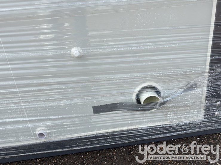 unused-110v-portable-toilets-c/w-double-closestools-image-10