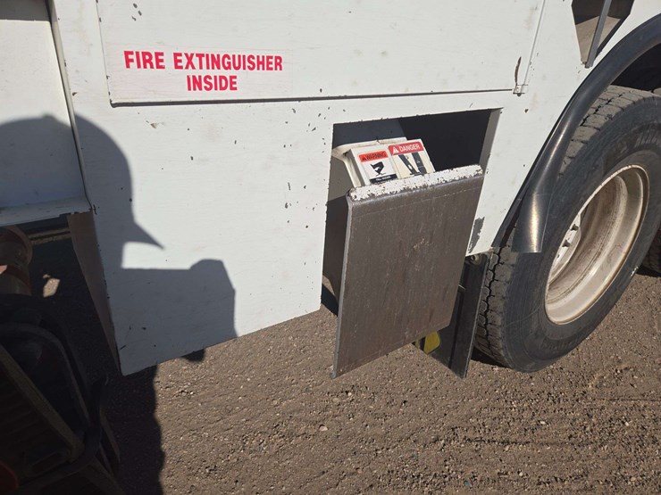 2011-international-workstar-7400-image-14