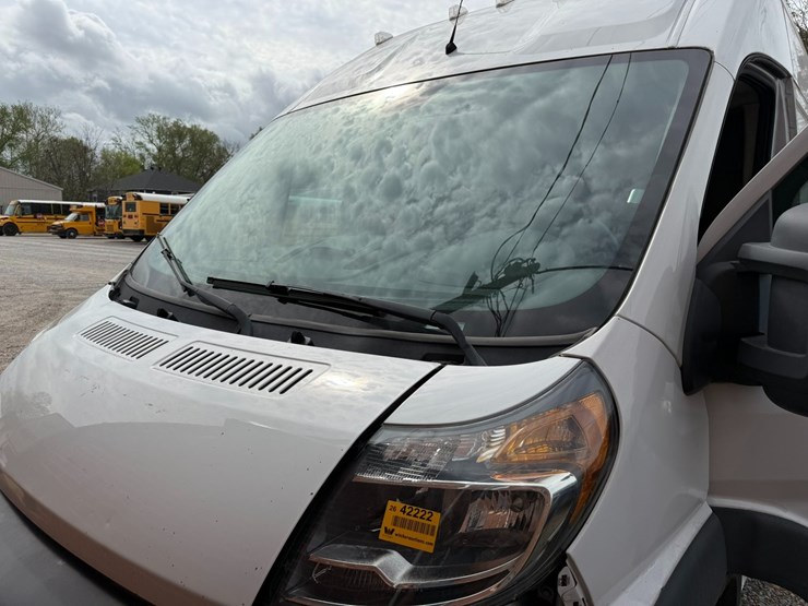 2014-ram-promaster-2500-image-26