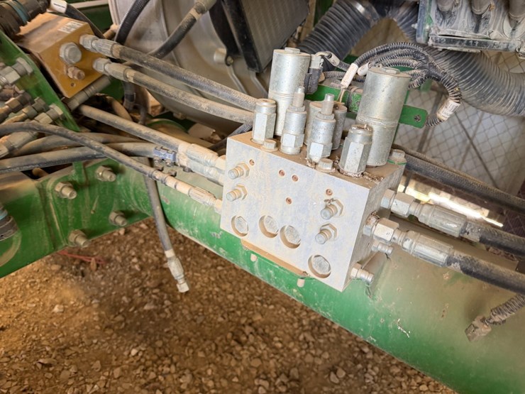 john-deere-1720-image-103