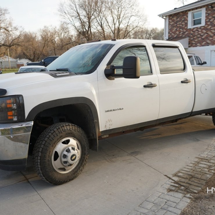 2011 CHEVROLET 3500HD