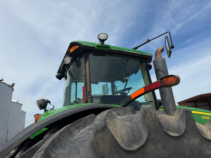 2007-john-deere-8330-image-41