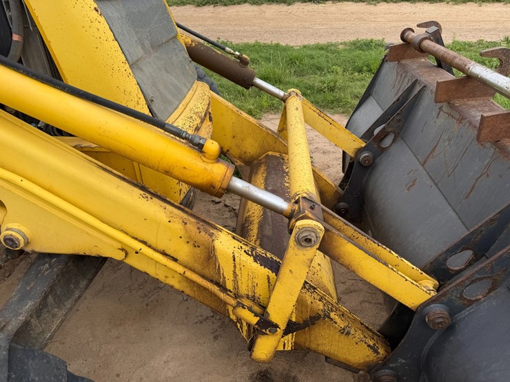 new-holland-lb75b-image-61