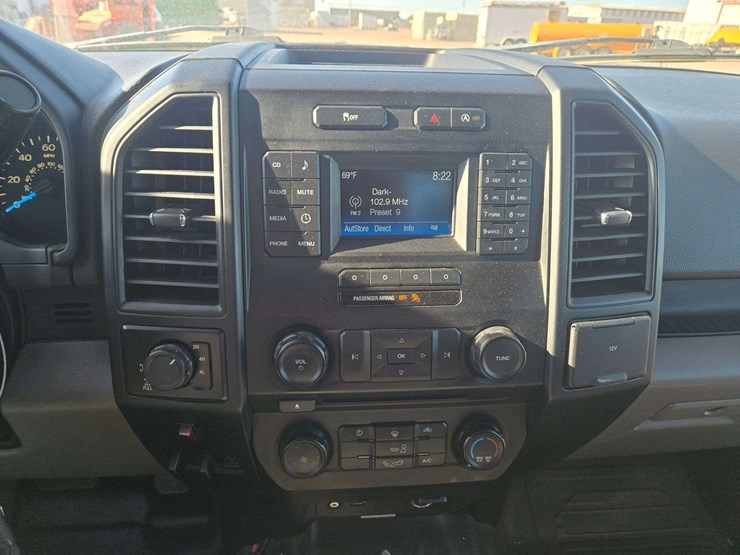 2015-ford-f150-xlt-image-14