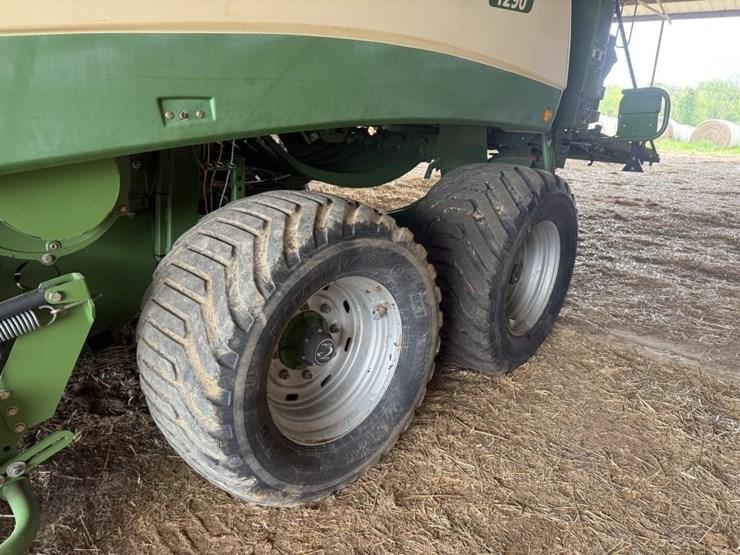 krone-big-pack-1290-2013-image-11