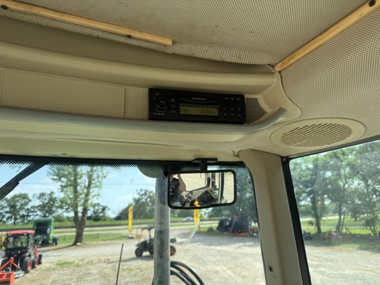 2007-john-deere-7320-image-16