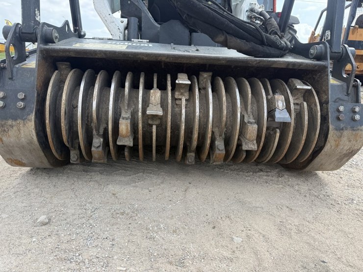 2023-bobcat-t76-image-16