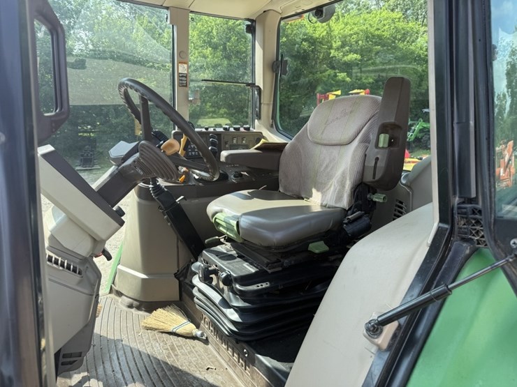 2007-john-deere-7320-image-13
