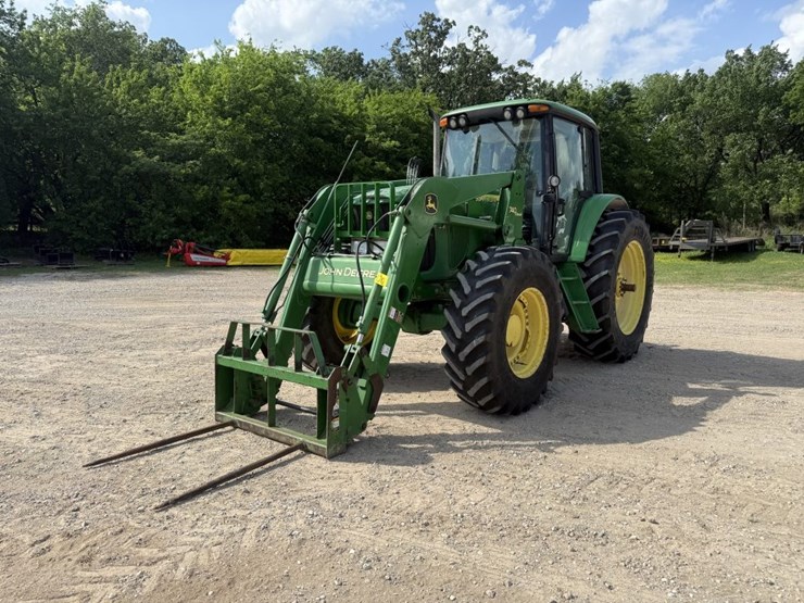 2007-john-deere-7320-image-1