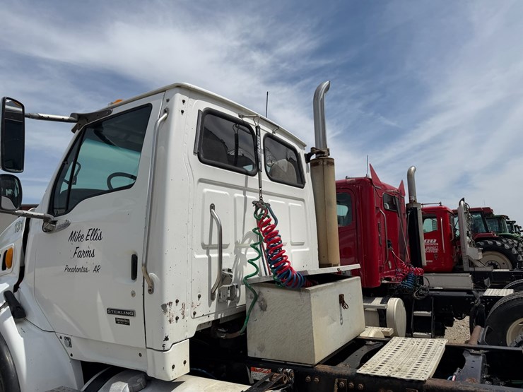 2006-sterling-l9500-image-24