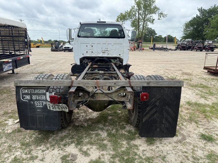 2009-ford-f750-xl-image-6