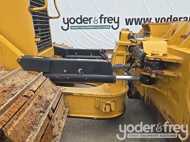 2016-caterpillar-d6n-image-31