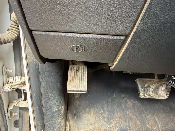 2016-dodge-2500-image-69