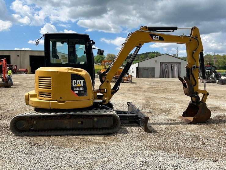 2018-caterpillar-305.5e2-image-5