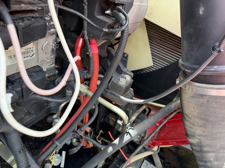 2016-case-ih-8240-image-110