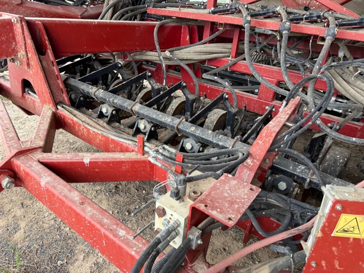 2014-case-ih-36-image-59