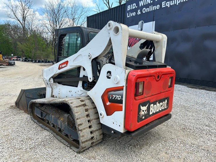 2023-bobcat-t770-image-2