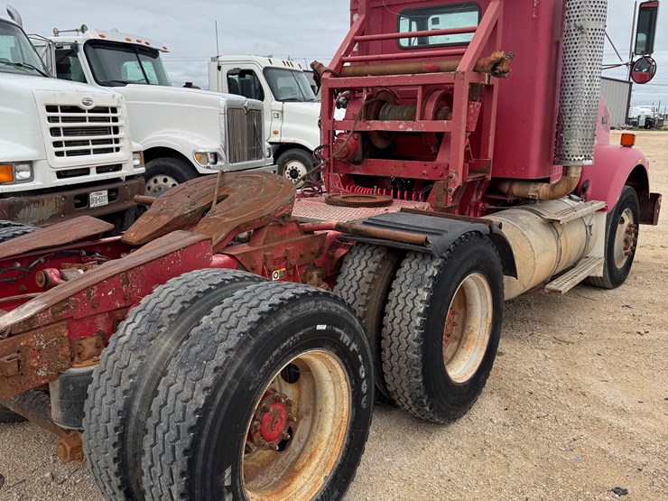 2000-kenworth-t800-image-4