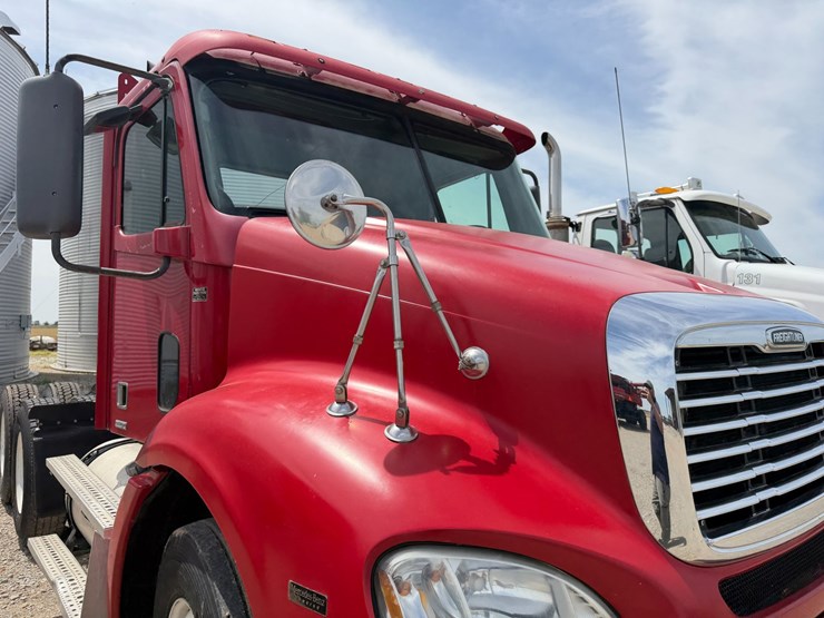 #46859-•-2007-freightliner-columbia-t/a-daycab-truck-tractor-vin:-1fujf0cv37lx21098-image-35