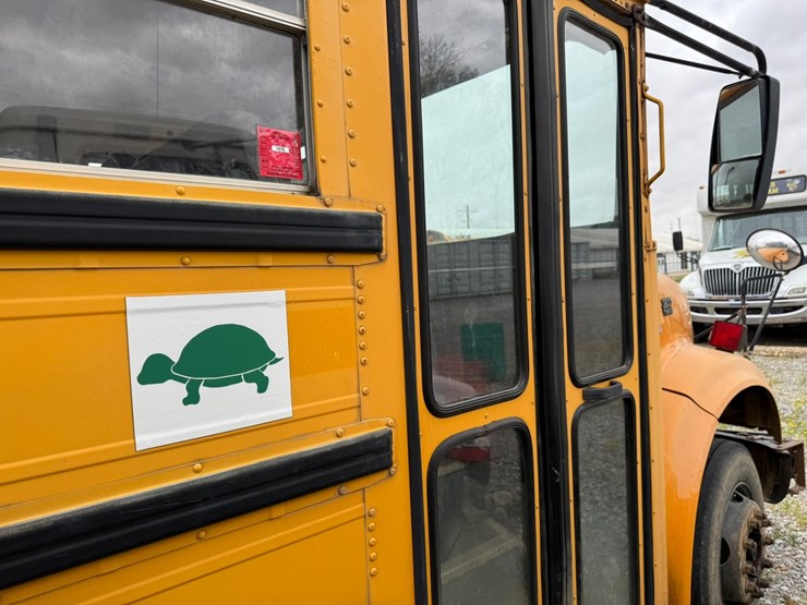 2000-international-3800-image-26