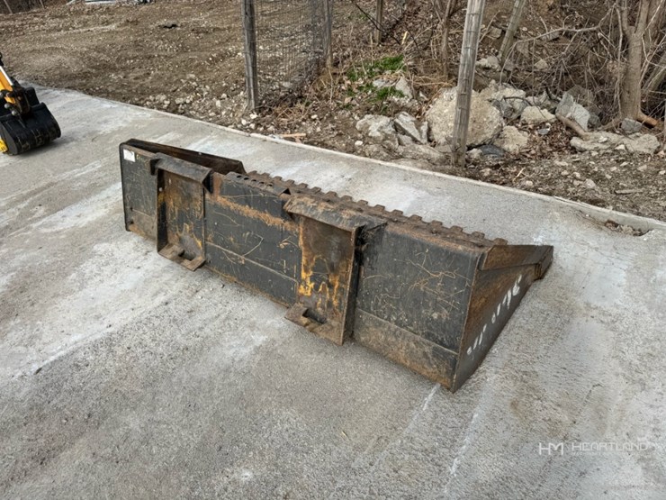 78"-skid-steer-bucket-image-3