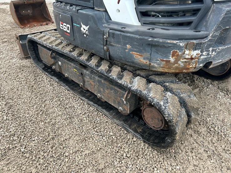 2022-bobcat-e60-image-16