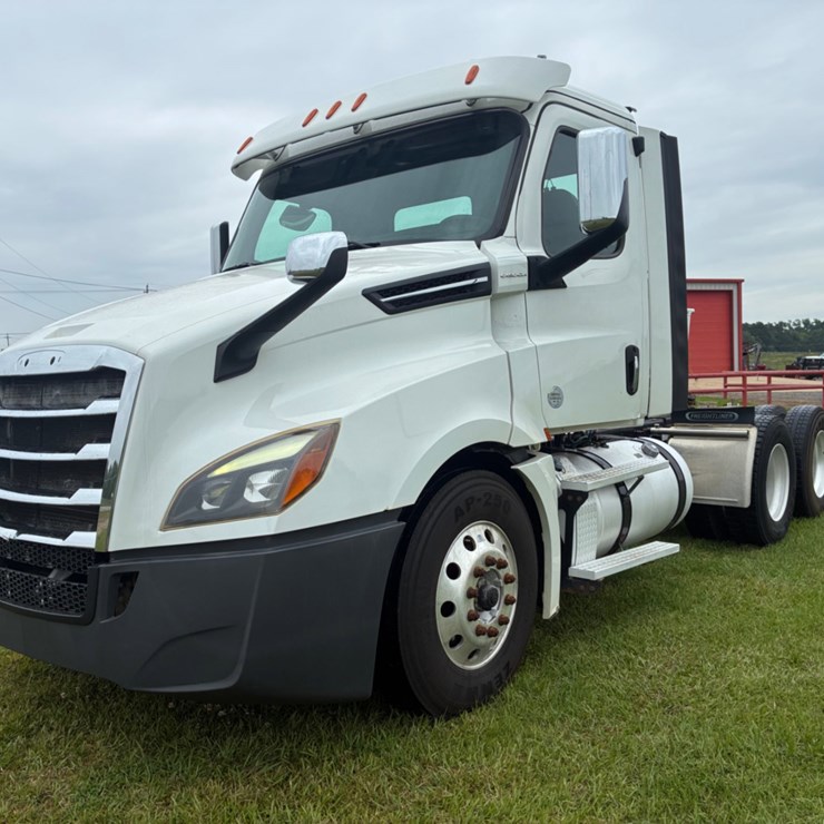 2019 FREIGHTLINER CASCADIA 125