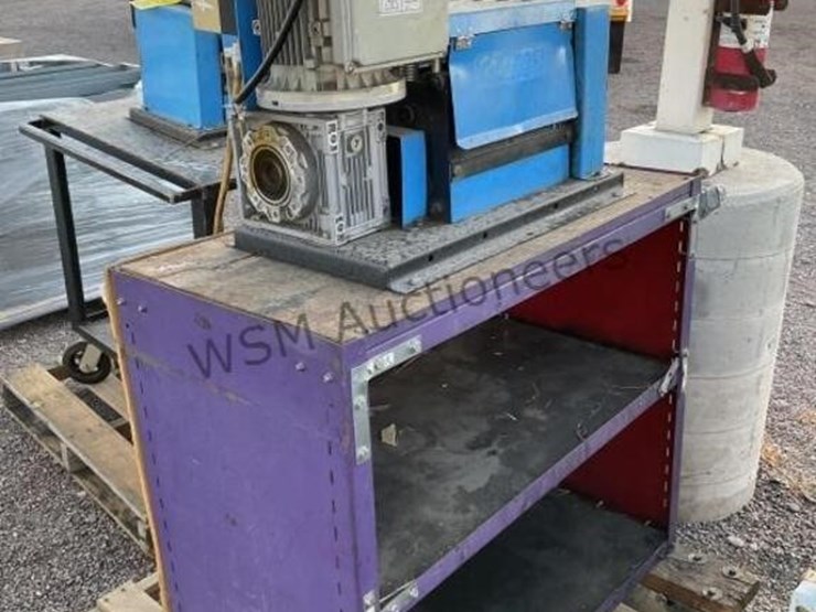 bluerock-ws-212-wire-stripper-on-cart-image-2