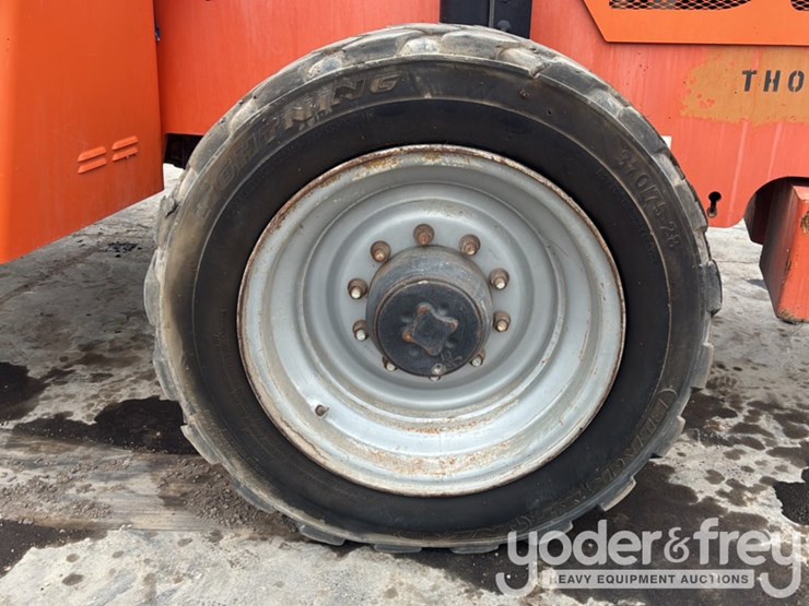 2013-sky-trak-8042-image-10