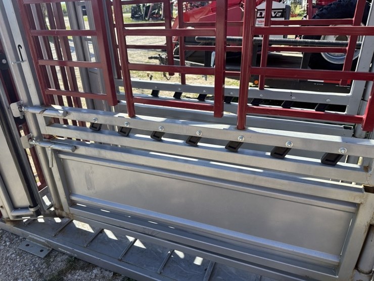 squeeze-chute-image-8