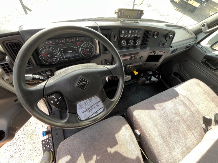 2020-international-mv607-image-17