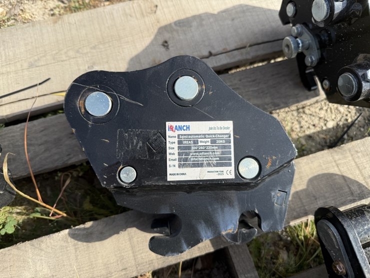 iranch-mini-ex-quick-coupler-image-2