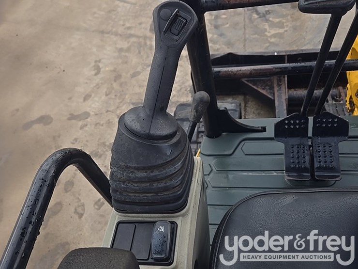 2016-caterpillar-305e2-cr-image-58