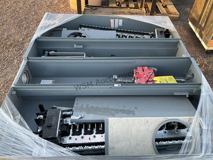 pallet-of-asst-electrical-panels-image-5