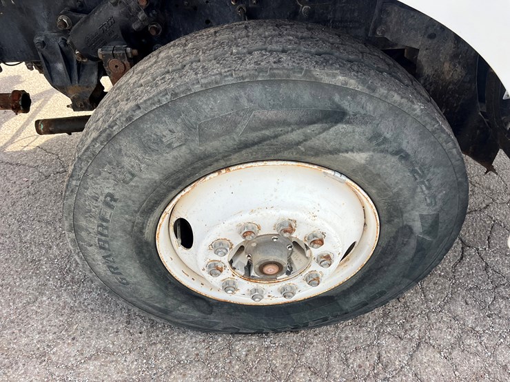 2000-sterling-lt8500-image-12