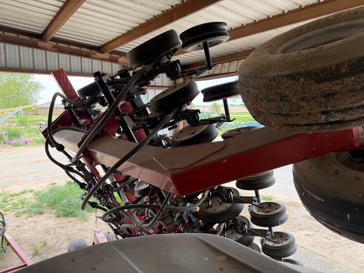 2014-case-ih-36-image-85