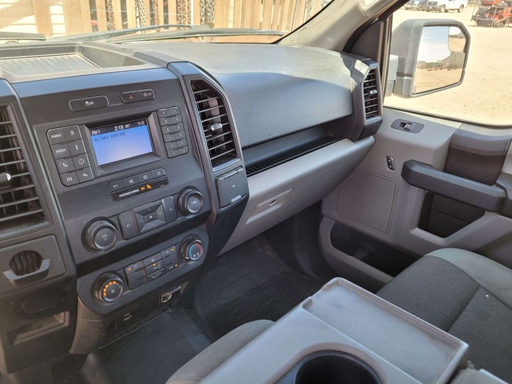 2019-ford-f150-xl-image-13