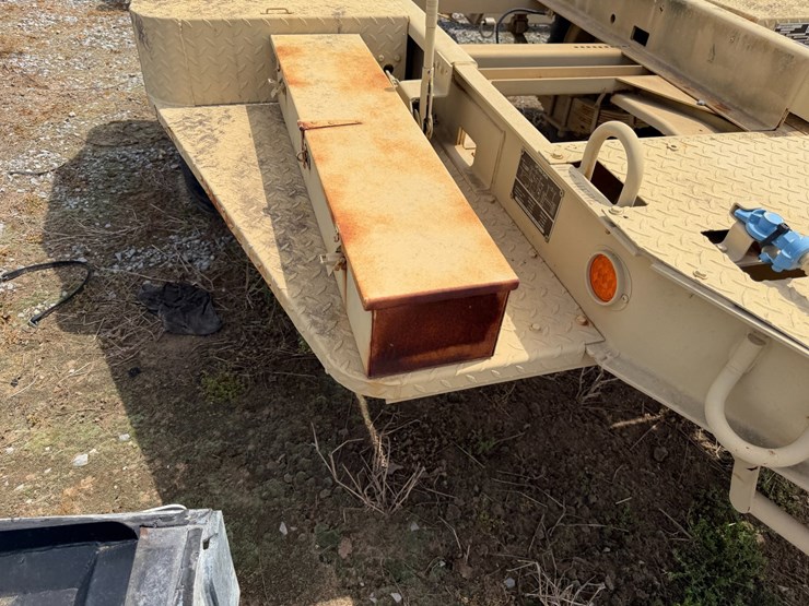 #46863-•-s/a-u.s-military-generator-trailer-image-23