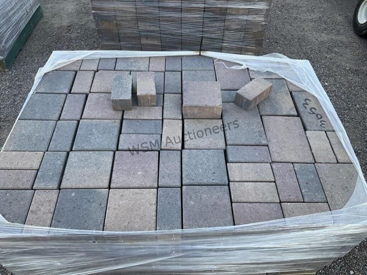pallet-of-stone-pavers-image-5