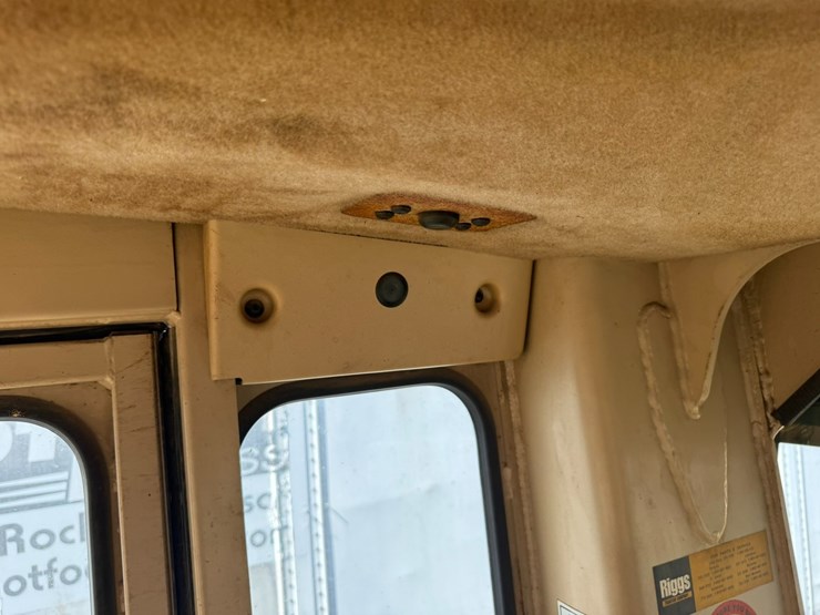 caterpillar-12h-image-94