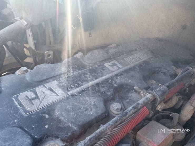 2007-freightliner-m2-106-image-25