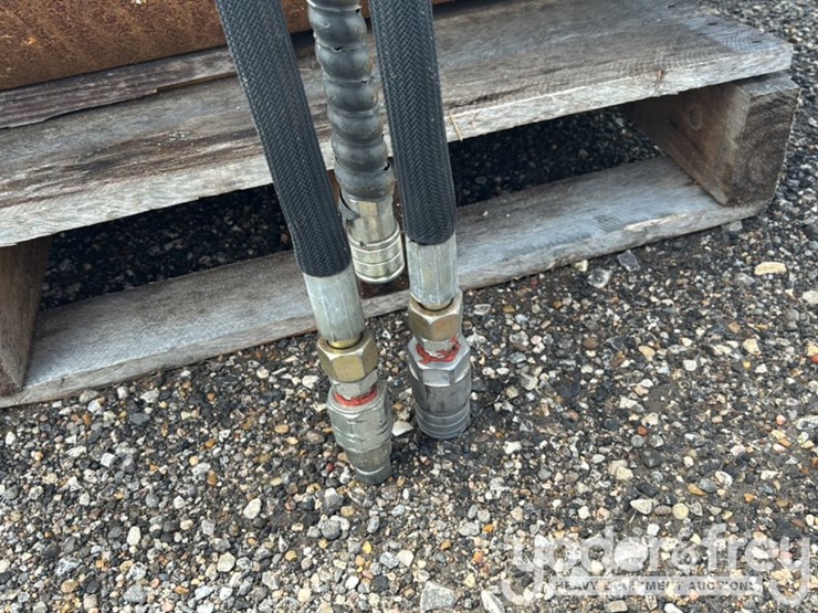 unused-agt-vibratory-roller-to-suit-skidsteer-image-10