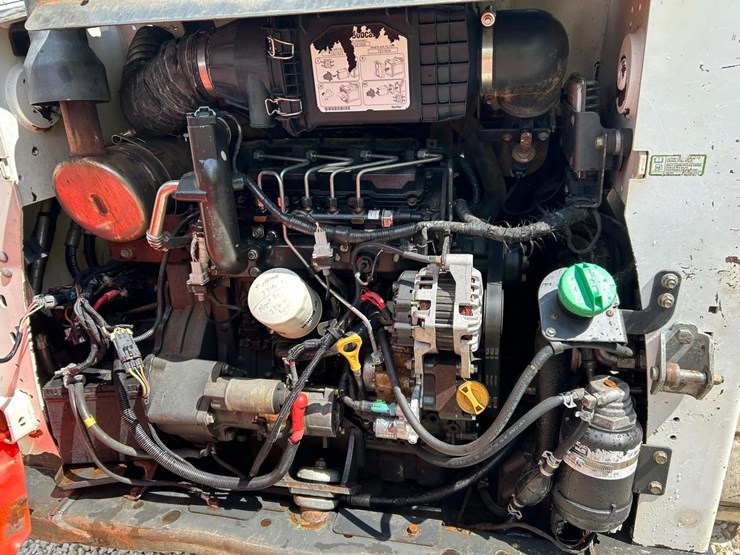 2015-bobcat-t650-image-15