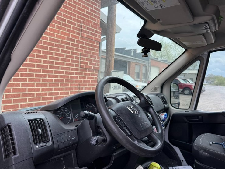 2014-ram-promaster-2500-image-59