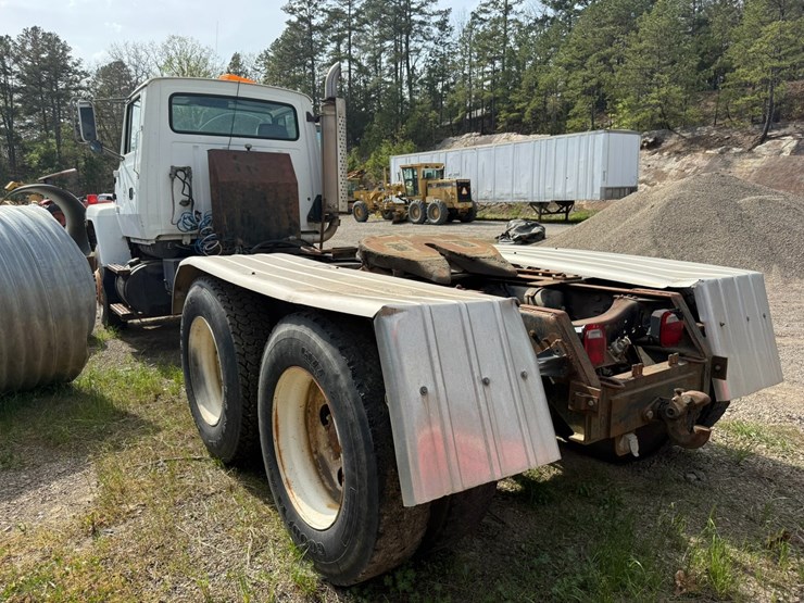 1995-ford-lt9000-image-4